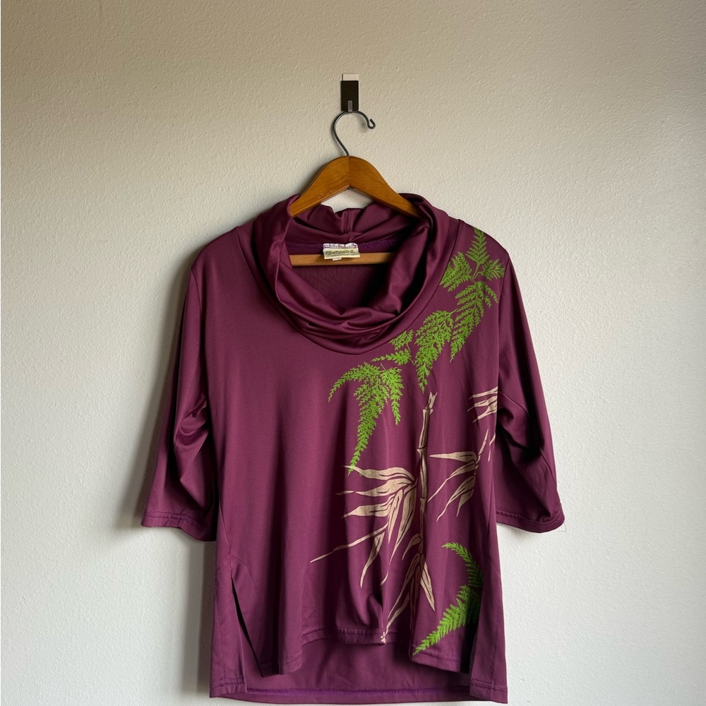 East Honolulu Clothing Company Woman's blouse size Small